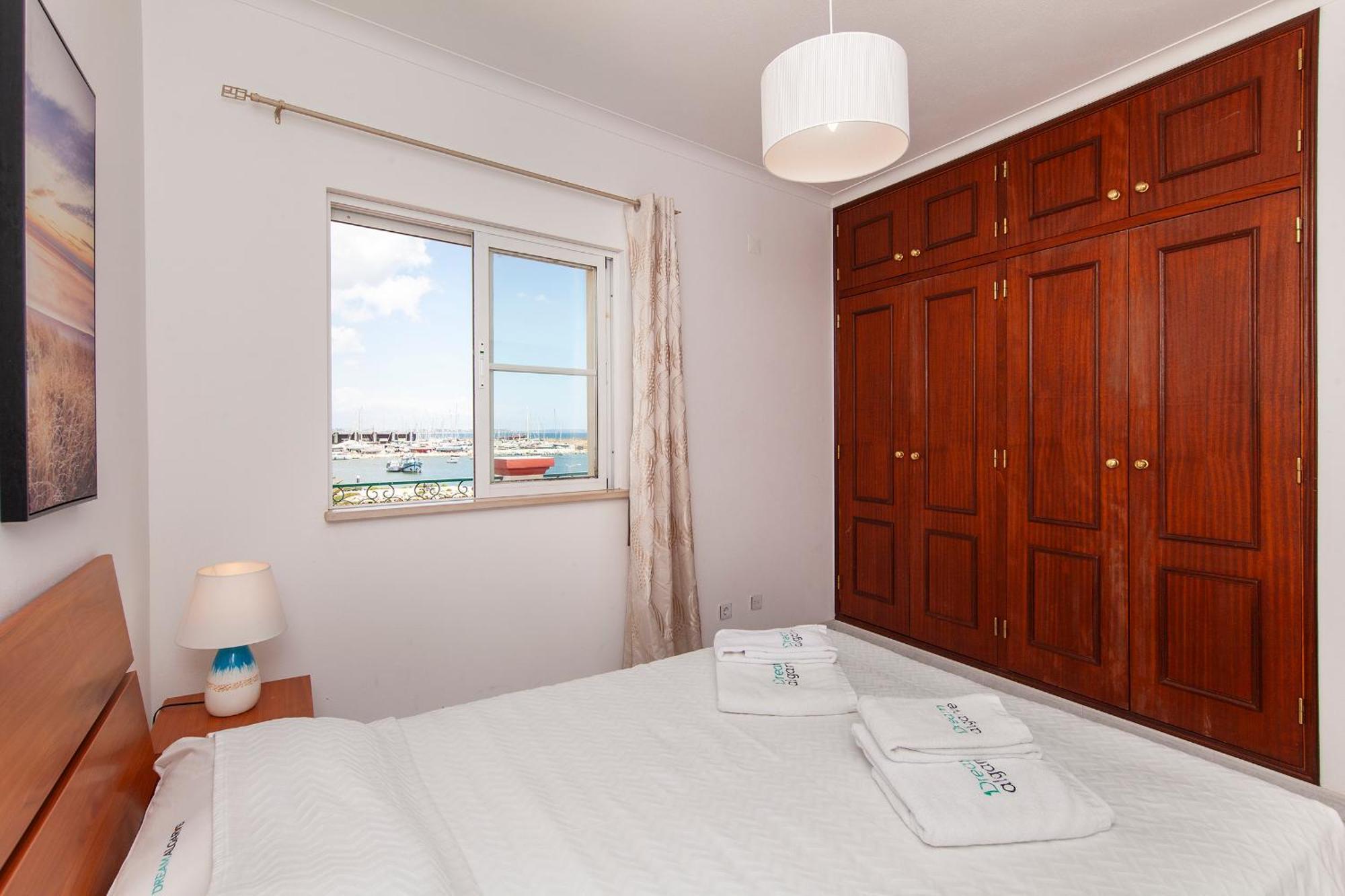 B37 - City Central Door Apartment Lagos Esterno foto